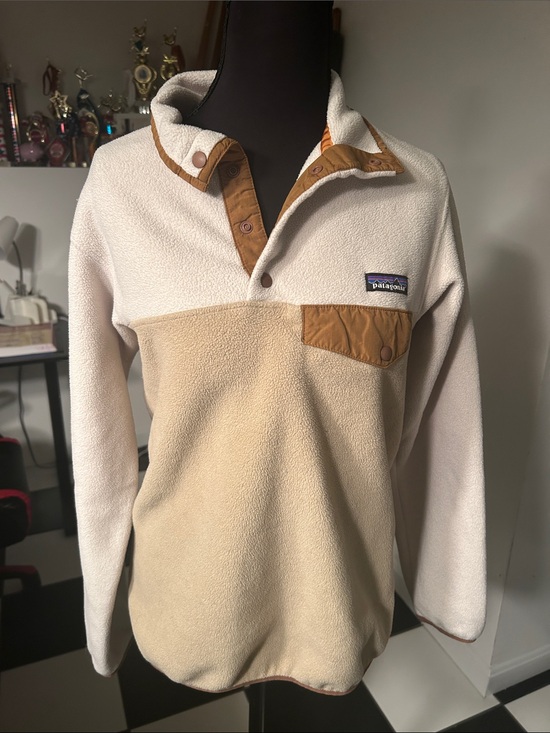 Patagonia Tops - Patagonia Cream and Tan Snap-Placket Fleece Pullover